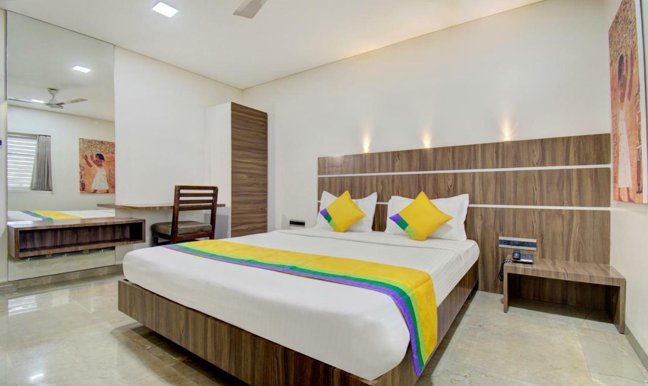 Hotel Treebo Lalaji'S Executive Aurangabad  Zewnętrze zdjęcie
