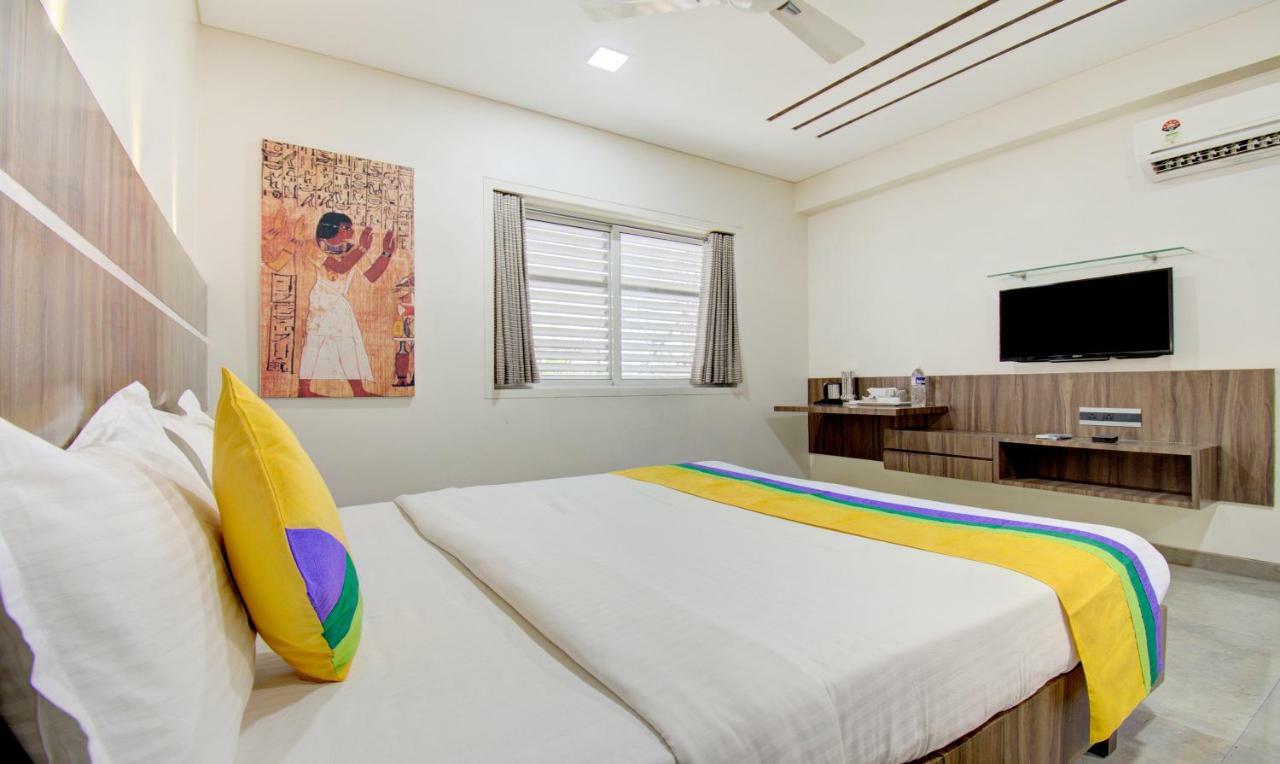 Hotel Treebo Lalaji'S Executive Aurangabad  Zewnętrze zdjęcie
