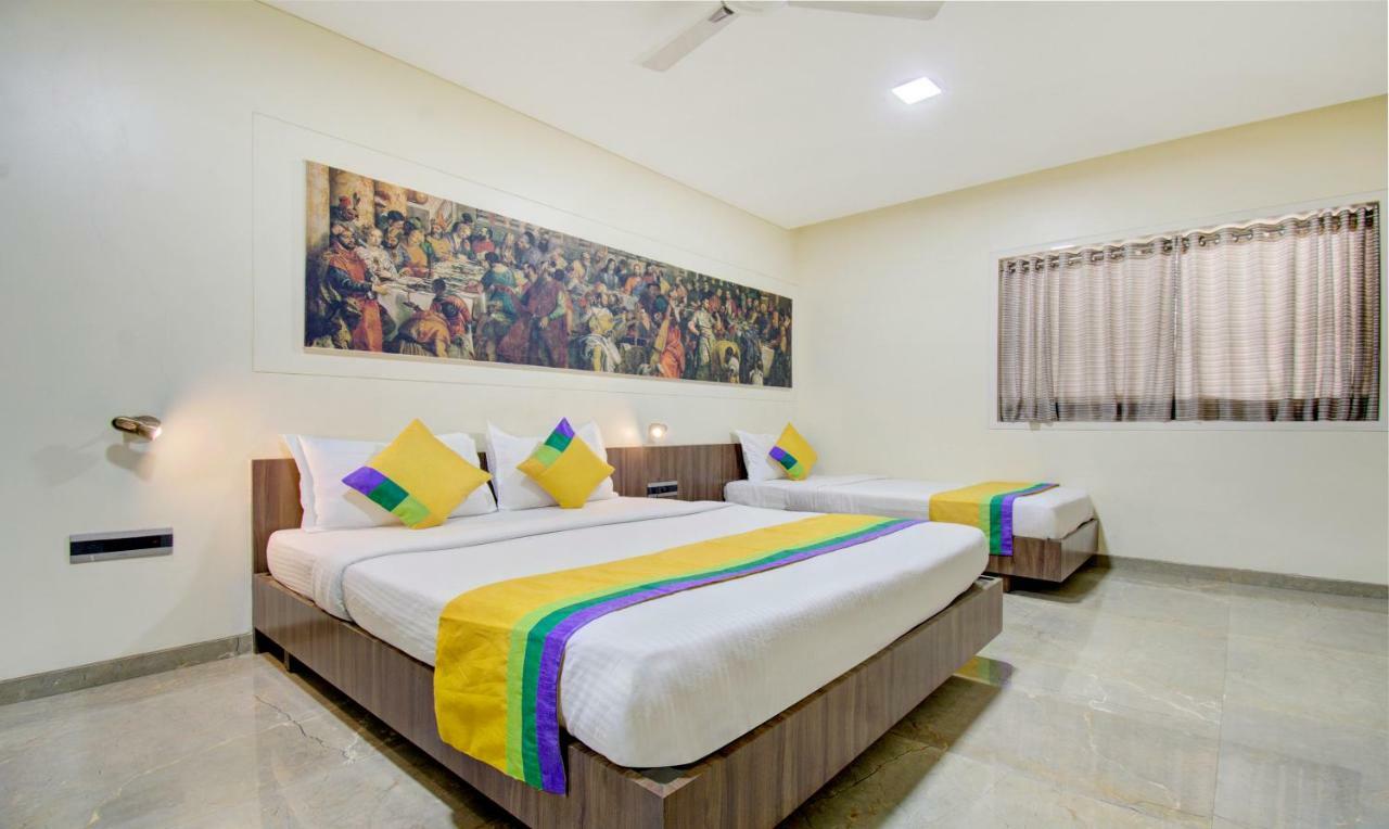 Hotel Treebo Lalaji'S Executive Aurangabad  Zewnętrze zdjęcie